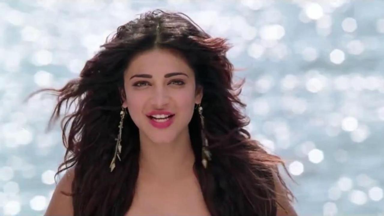 ஸ்ருதி ஹாசனுக்கு ஆதரவாக களமிறங்கிய நடிகைகள்!