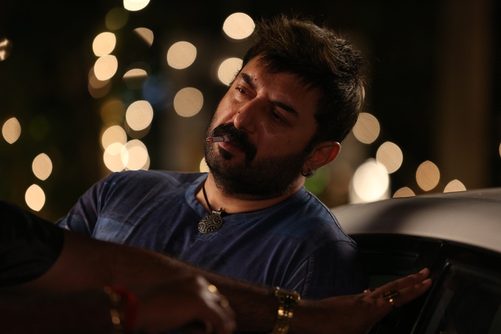 ஜெயம்ரவி  – அரவிந்த் சாமி  விளம்பரத்தில் மோதல்