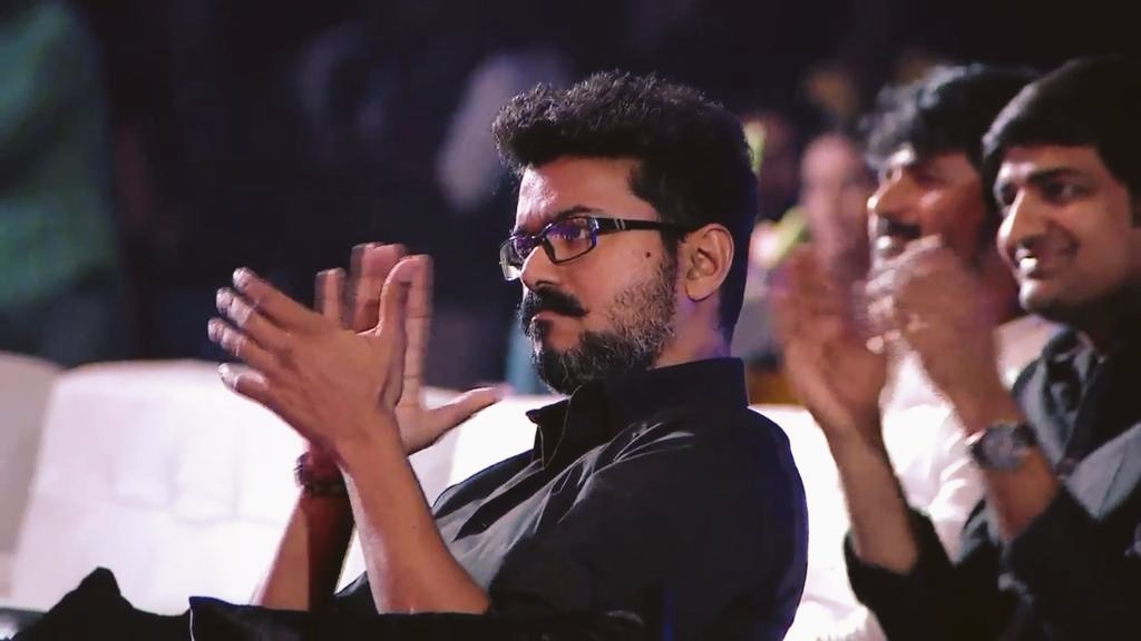 விஜய் 61 விஜய்க்கு ஜோடியாக பிரபல ஹிந்தி நடிகை நடிக்க வைக்க முயற்சி