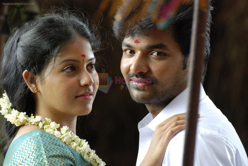 என்னை திருமணம் செய்ய வேண்டும் என்றால் இஸ்லாமிய மதம் மாறவேண்டும் அஞ்சலிக்கு  ஜெய் கட்டளை