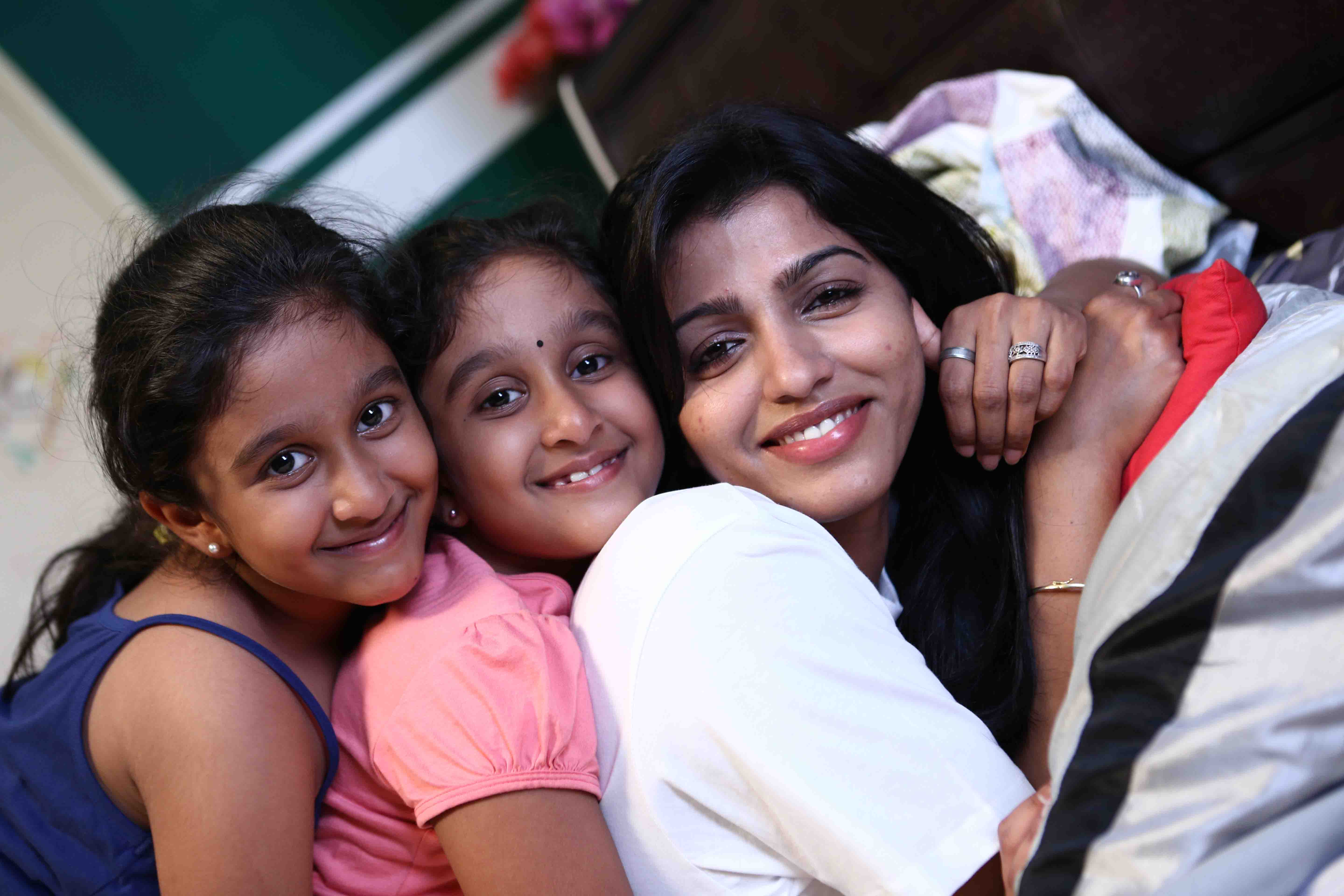 எங்க அம்மா ராணி படத்தின் புகைப்படங்கள்