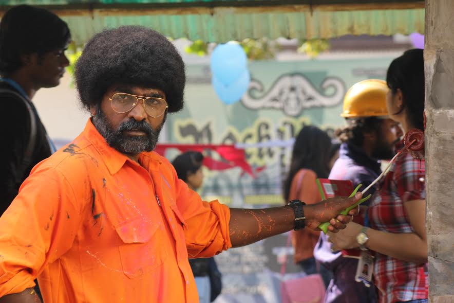 “ஒரு நல்ல நாள் பார்த்து சொல்றேன்” படத்தில் வித்தியாசமான  தோற்றத்தில் விஜய் சேதுபதி