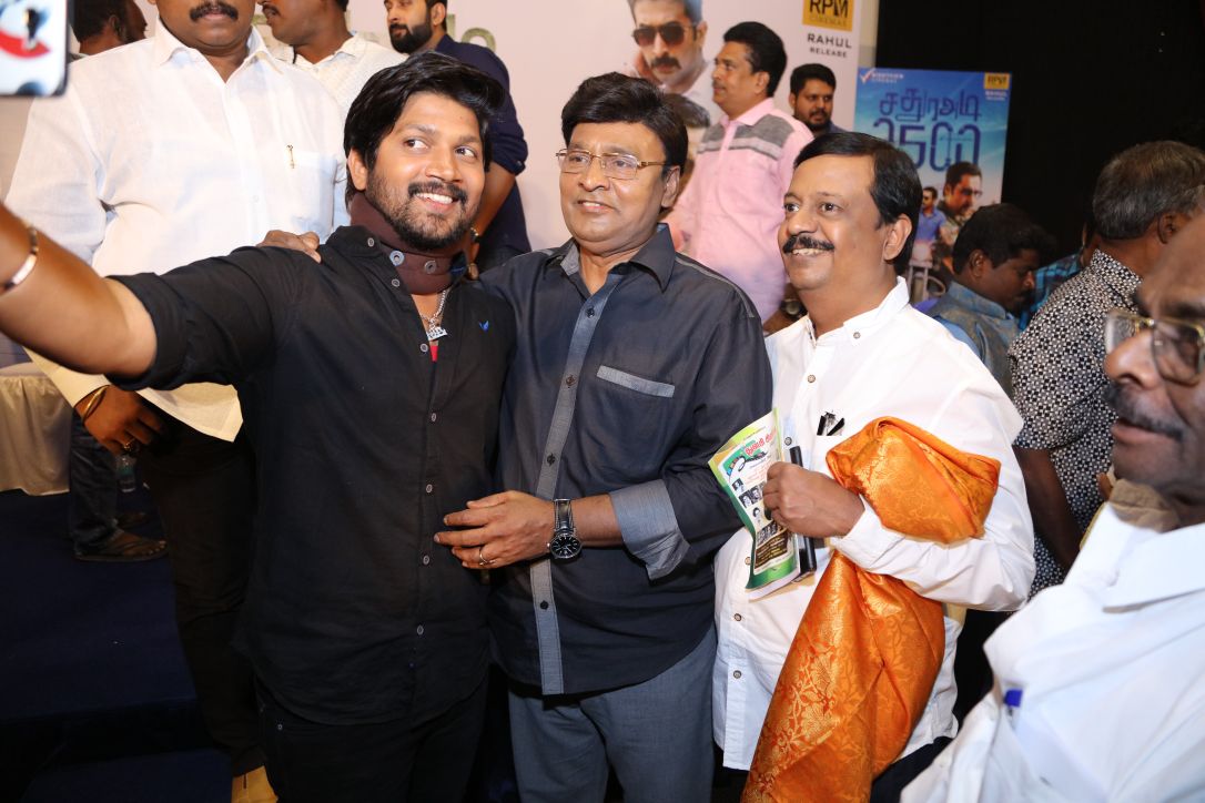 வளரும் நடிகரை சூப்பர் ஸ்டாராக வாழ்த்திய பாக்யராஜ்..!