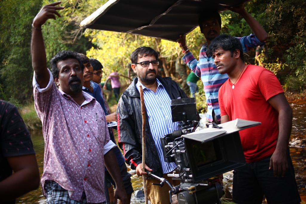 தமிழ் சினிமா வரலாற்றில் முழுக்க முழுக்க காட்டில் எடுக்கப்பட்ட ஒரே படம் ‘மரகதக்காடு’