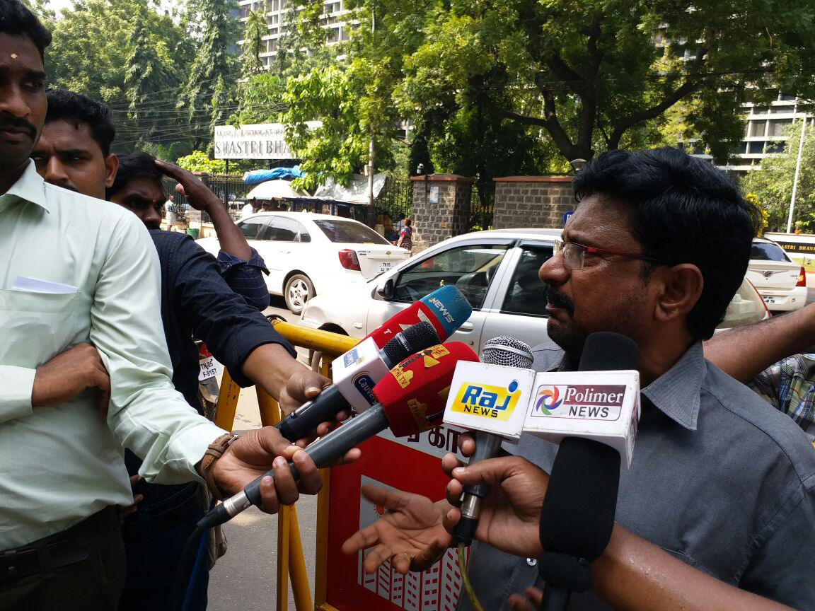 சிறுபடங்களை அலைக்கழிக்கும் சென்சார் போர்டு
