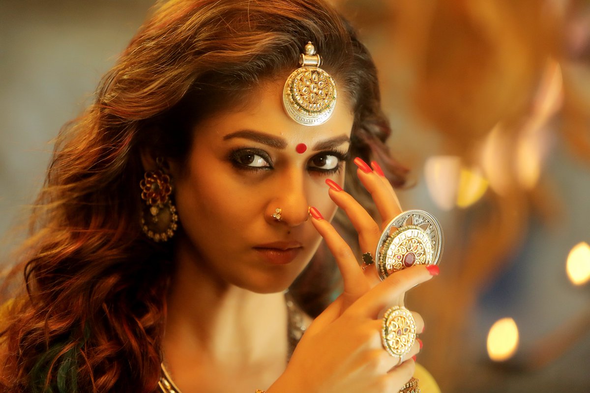 விஜய் ரசிகர்களை டென்சன் பண்ணிய நயன்தாரா