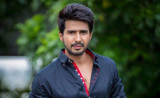 பிரபல இயக்குனர் படத்தில் இருந்து விலகிய விஷ்ணு விஷால்