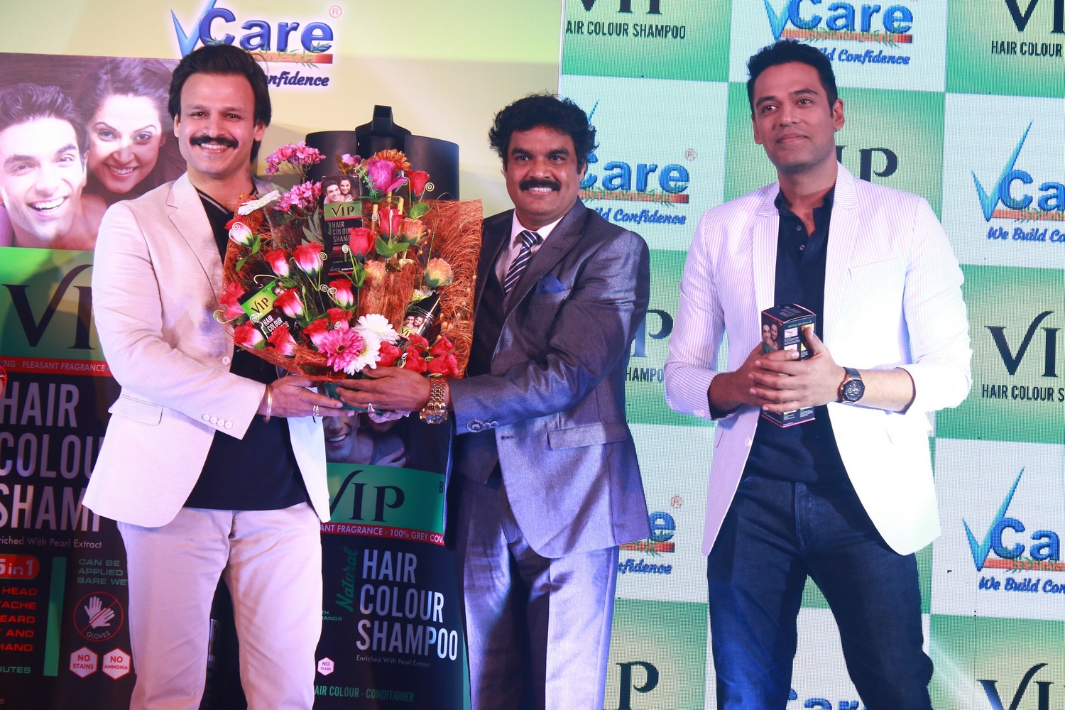 நடிகர் ஆர்கேவின் புதிய கண்டுபிடிப்பு..! விவேக் ஓபராய், சமீர் கோச்சர் கலந்துகொண்ட அறிமுக விழா!!