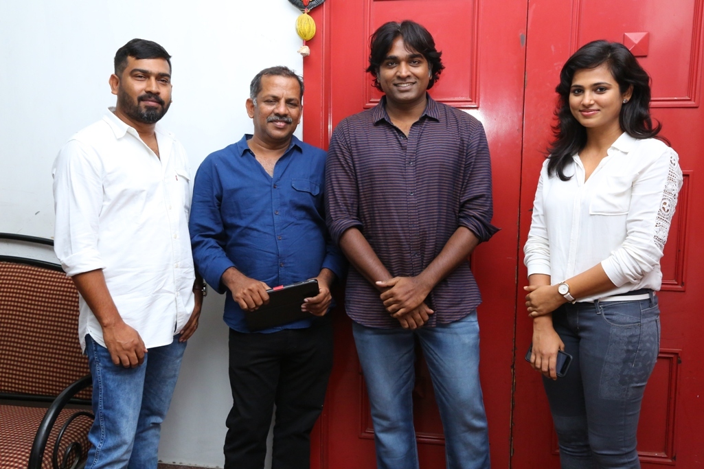 11 பிரபலங்கள் இணைந்து வெளியிட்ட ஆண் தேவதை ட்ரைலர்!