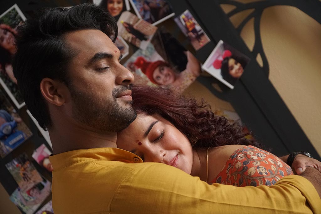 தமிழ் சினிமாவில் இதுவரை வரதா ஒரு அழுத்தமான காதல் கதையில் அறிமுகமாவது பெருமை -டோவினோ தாமஸ்.