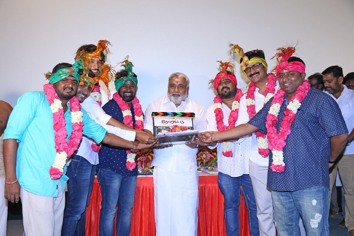 இயக்குனர் முத்தையா இயக்கத்தில் கௌதம் கார்த்திக் நடிக்கும் “தேவராட்டம்” பட பூஜை சென்னையில் நடைபெற்றது.