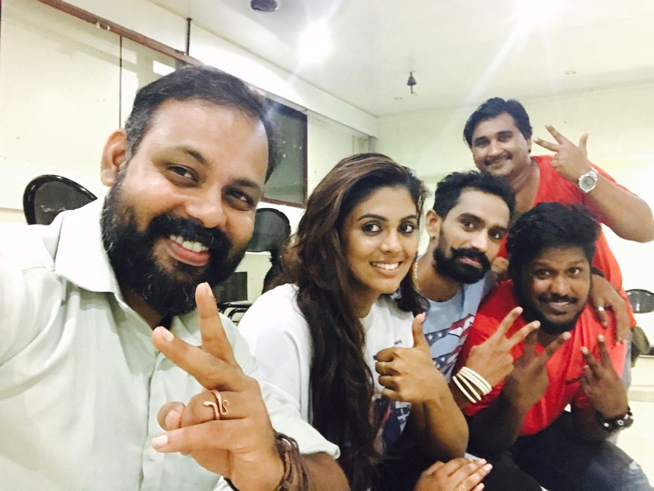 ஒரு பெண்ணின் விடா முயற்சியை சொல்லும் “ மியா “ இனியாவின் இசை ஆல்பம்