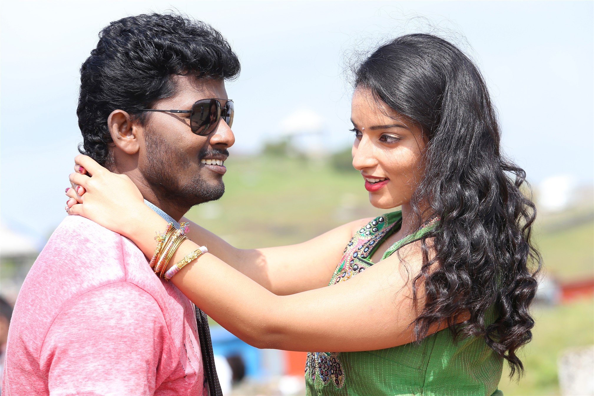 வைரமுத்து வரிகளில் ரம்யா நம்பீசன் பாடிய பாடல் அருவா சண்டை படத்துக்காக