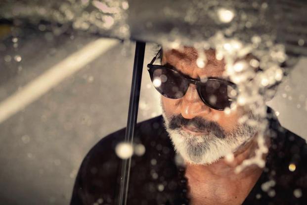 மதுரையில் காலா டிக்கெட் விற்பனையாகாததால் விநியோகஸ்தர் கடத்தல்