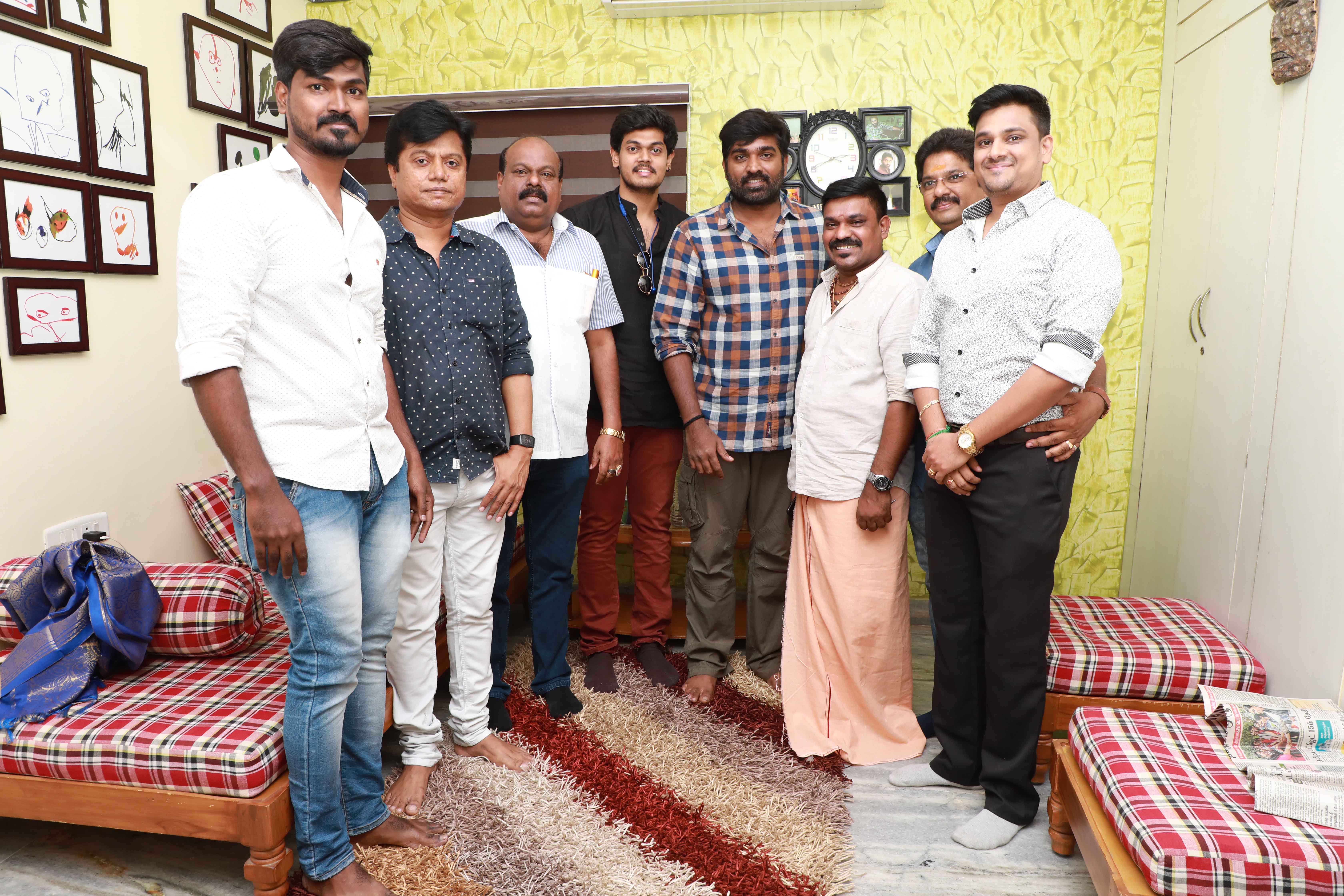 மக்கள் செல்வன் விஜய் சேதுபதி வெளியிட்ட கூத்தன்  அறிமுக பாடல்.