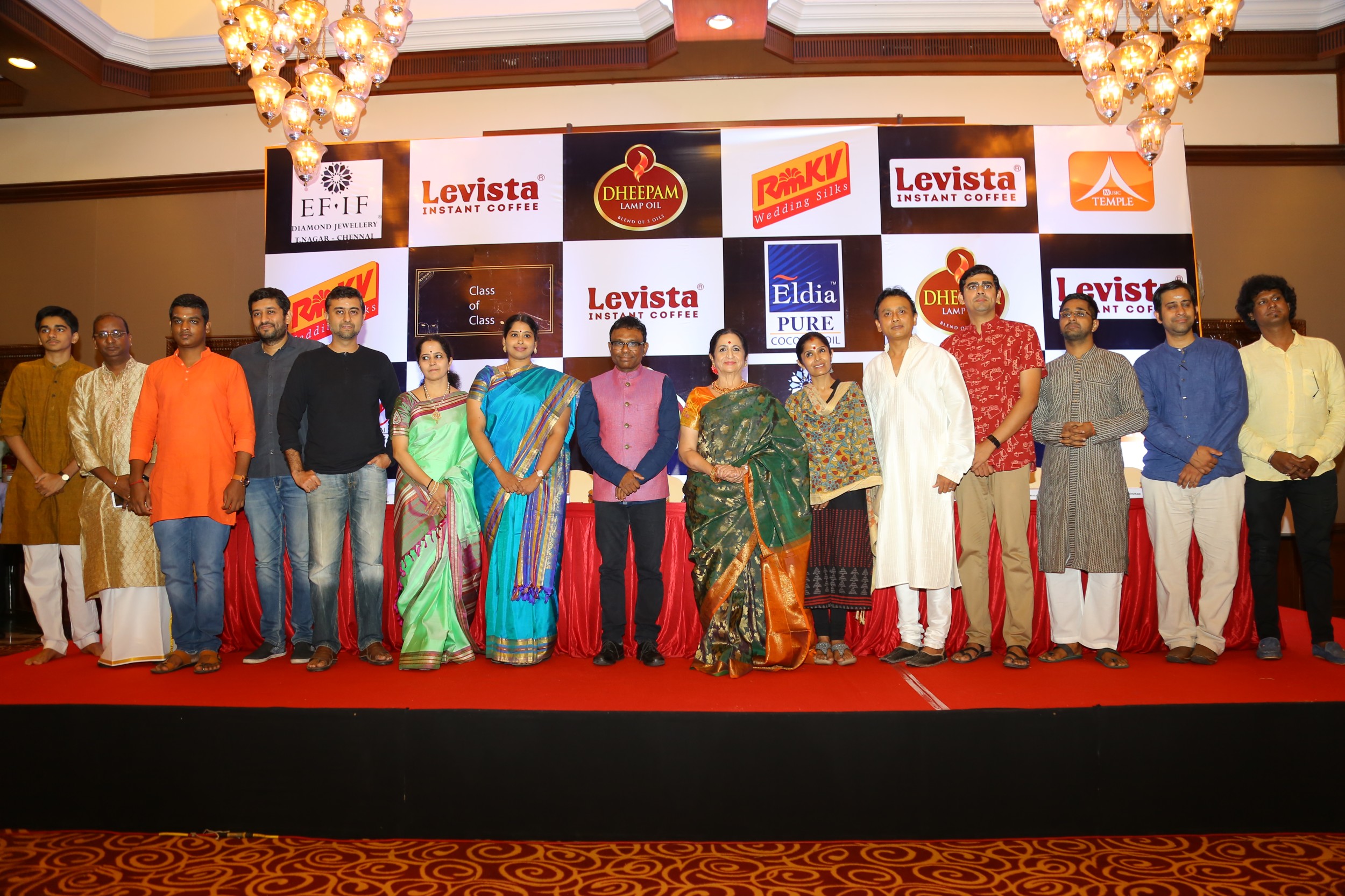 புதுமையான ஒரு மேடை நிகழ்ச்சி ஒன்றிற்கான முயற்சியில் இசையமைப்பாளர் ரமேஷ் வினாயகம்