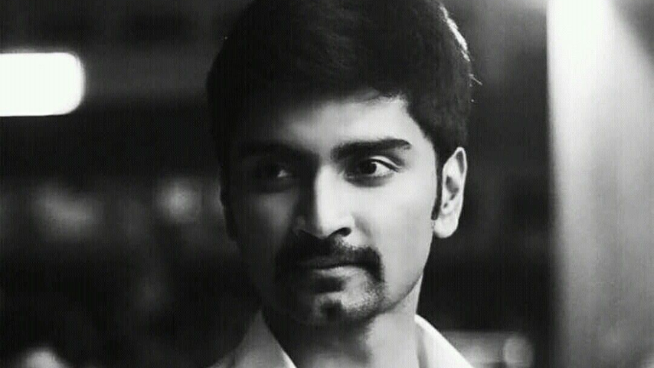 ‘செம போத ஆகாத’ பட வெளியீட்டாளரின் நஷ்டத்தை மின்னல் வீரனில் ஈடுகட்டும் அதர்வா