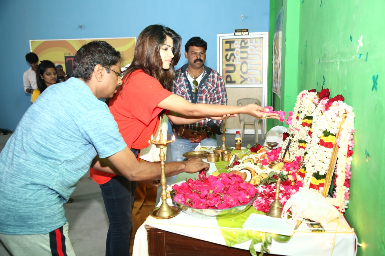 கபாலி புகழ் தன்ஷிகா நடிக்கும்  “யோகி டா “