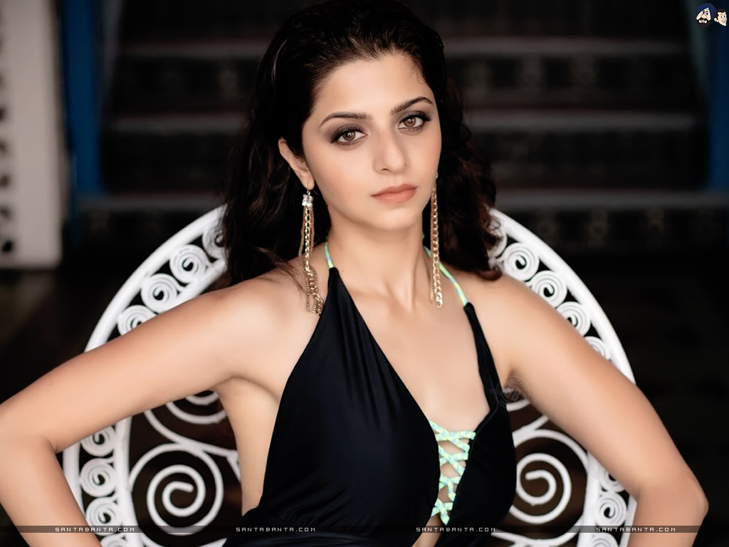 நடிகை வேதிகா குமார் பிறந்த தினம்