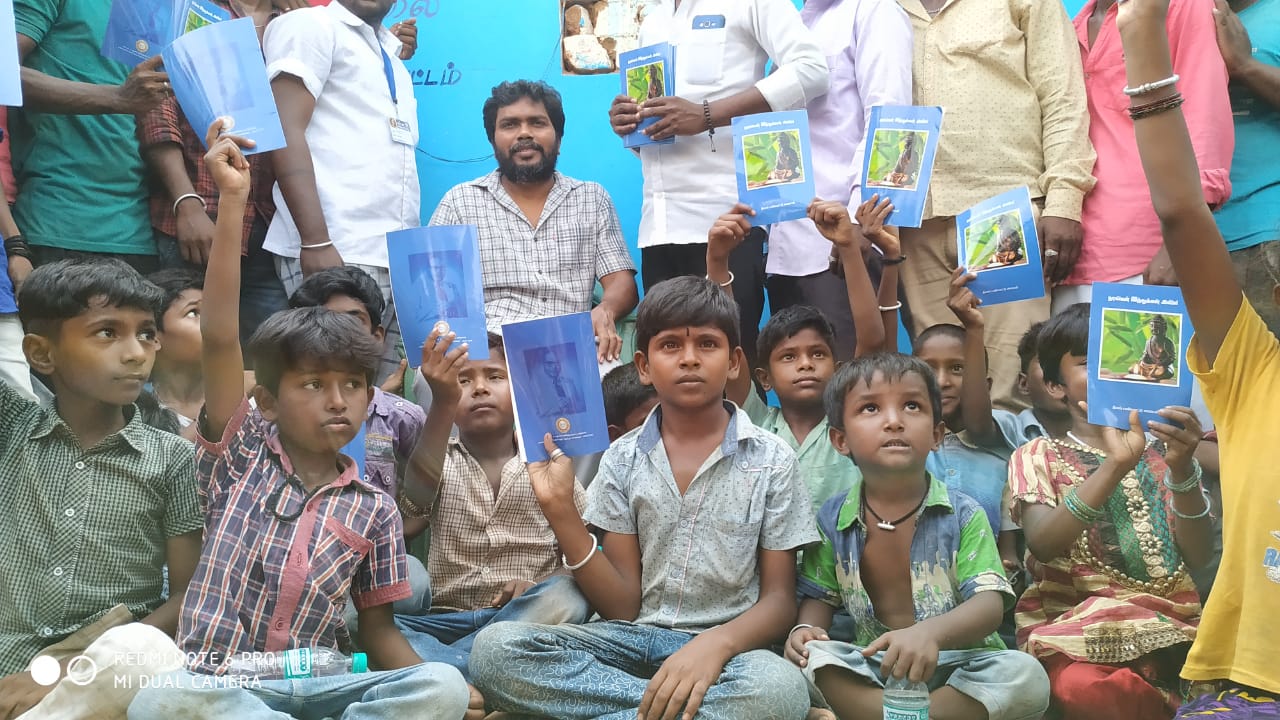 “மக்களை அரசியல் மற்றும் சட்டரீதியாக விழிப்புணர்வு அடையச் செய்வதே நோக்கம் – இயக்குநர் பா.இரஞ்சித்தின் கிராமங்களை நோக்கிய பயணம்!!”