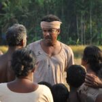தமிழர்களும், மலையாளிகளும் ஒரு தாய் மக்கள்தான் என்று பேசும் வீரவணக்கம் திரைப்படம்.