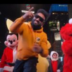 அமெரிக்க நியூயார்க் நகரை தன் நடனத்தினால் அசத்திய ராக் ஸ்டார் தேவி ஸ்ரீ பிரசாத்