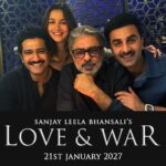 போர் பின்னணியில் காதல்… 2027 ஜனவரி 21-ல் உலகை அடையும் ‘லவ் & வார்’!