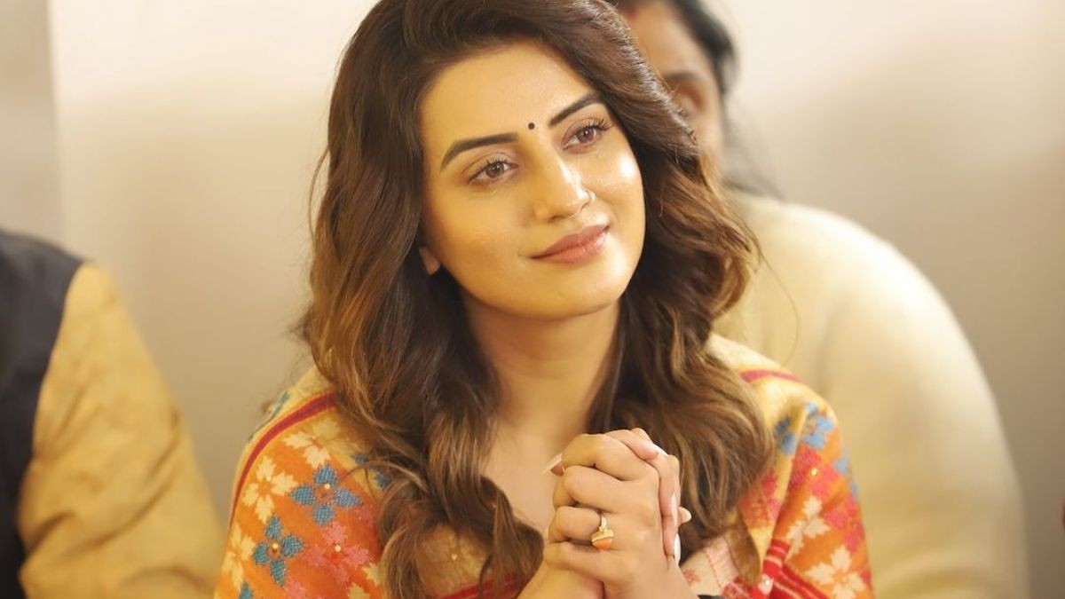 Bhojpuri Actress Akshara Singh Invites Akshay Kumar to Team Up on a Bhojpuri Track, Actor AGREES! Song to be Out on May 25