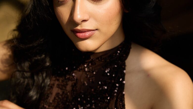 Stunning Beauty Priety Mukundhan Latest Album