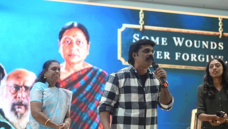 4000 மாணவர்கள் மத்தியில் ‘துரோகம் பழகு’ 3rd Look வெளியீடு – டீசருக்கு Repeat கேட்டு உற்சாகம் காட்டிய கோவை ரத்தினம் கல்லூரி மாணவர்கள்!