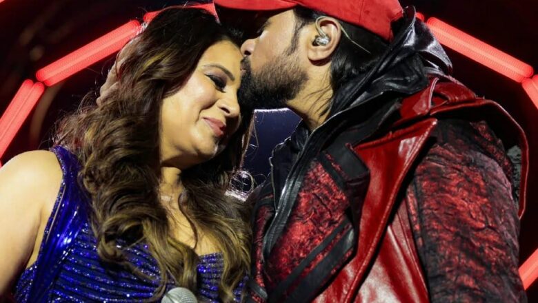 Himesh Reshammiya Stuns Audience with “Naak Se Gaaun Ya Khatarnaak Se” at a Packed Arena, Fans Respond with “Khatarnaak Se”