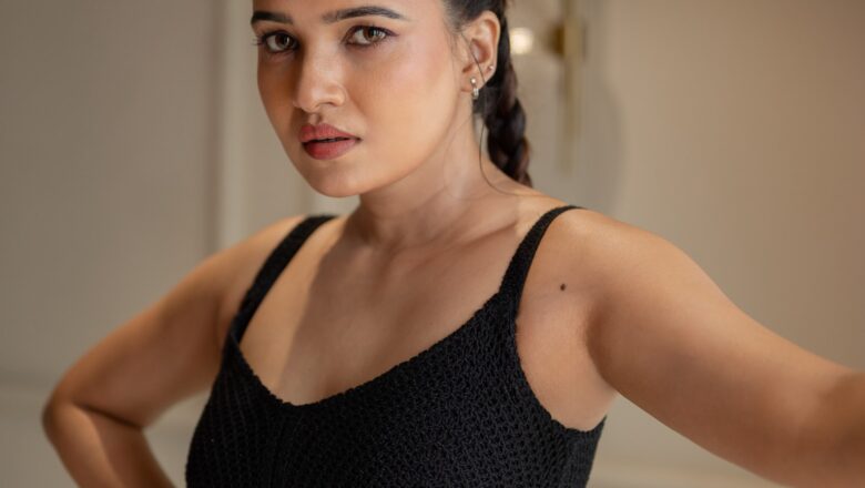 Actress vani bhojan Latest Album